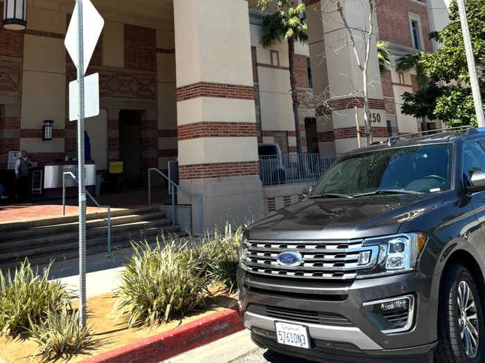 Luxury SUV at the entrance of Santa Monica UCLA Medical and Orthopaedic Hospital